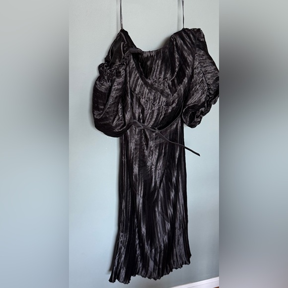 NWT City Chic Women's Plus Size Black Pleat Cocktail Dress Krista Pleat Size 14 - Picture 4 of 11